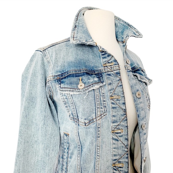 Zara light wash classic denim jacket size XS - Picture 3 of 8